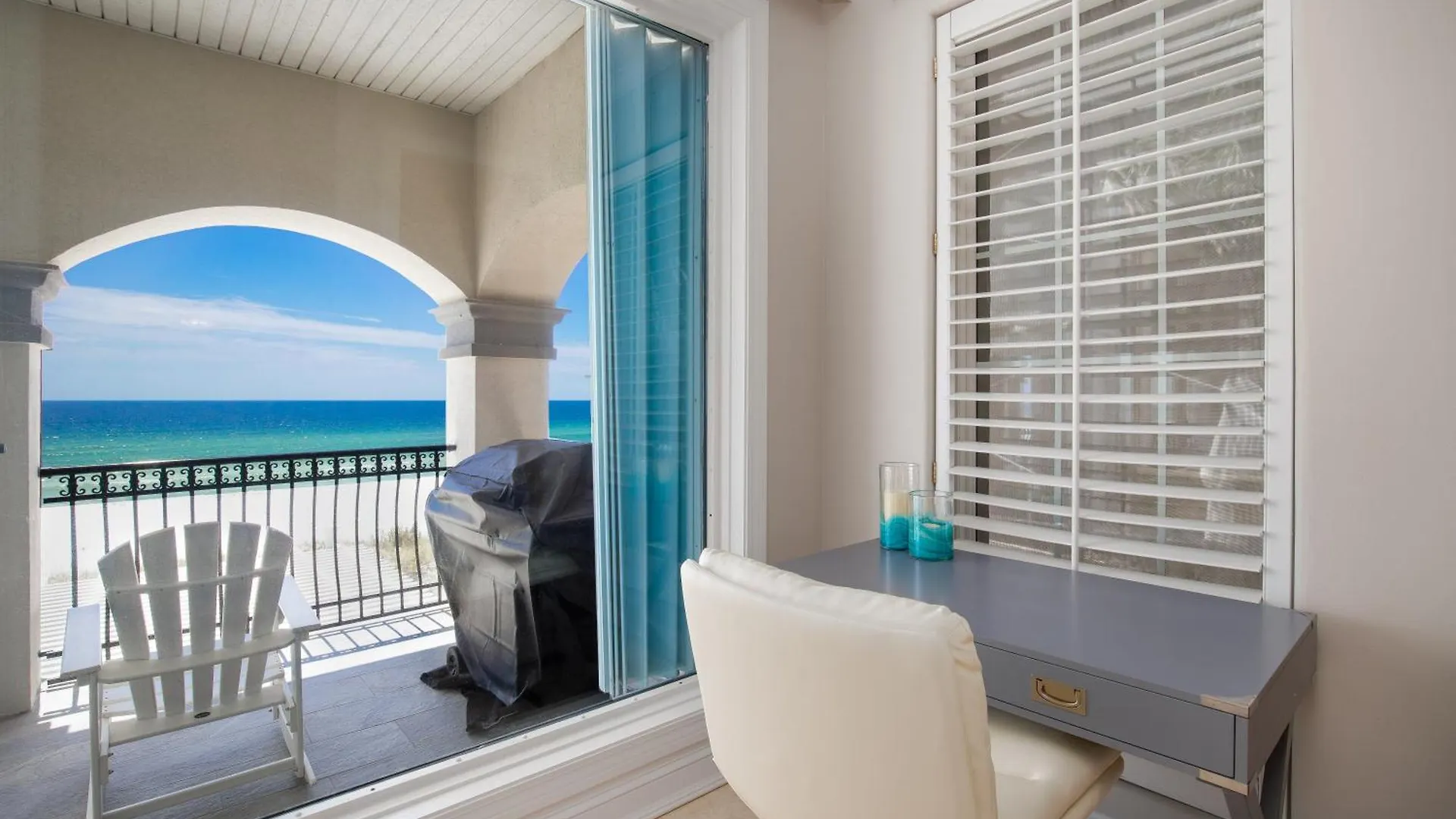 Holiday home On The Beach - Hot Tub - Gated Community Views Destin United States