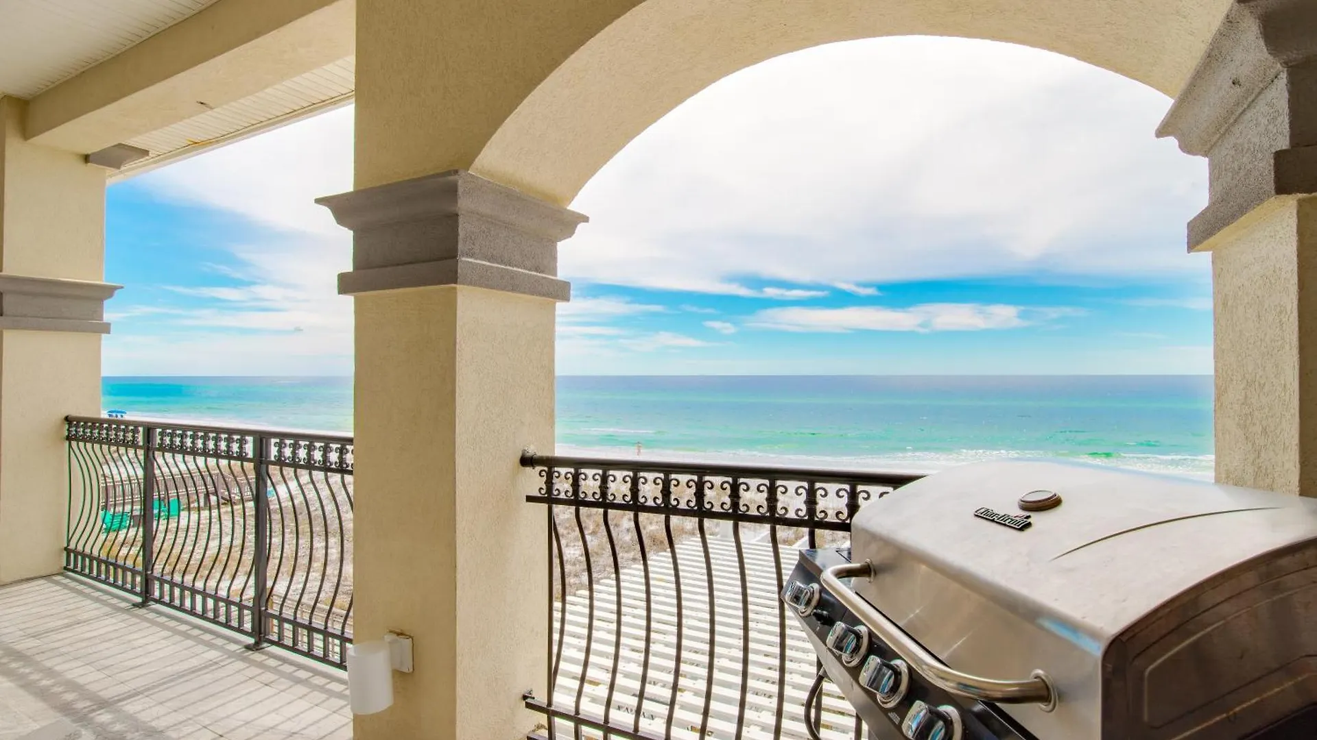 On The Beach - Hot Tub - Gated Community Views Destin United States