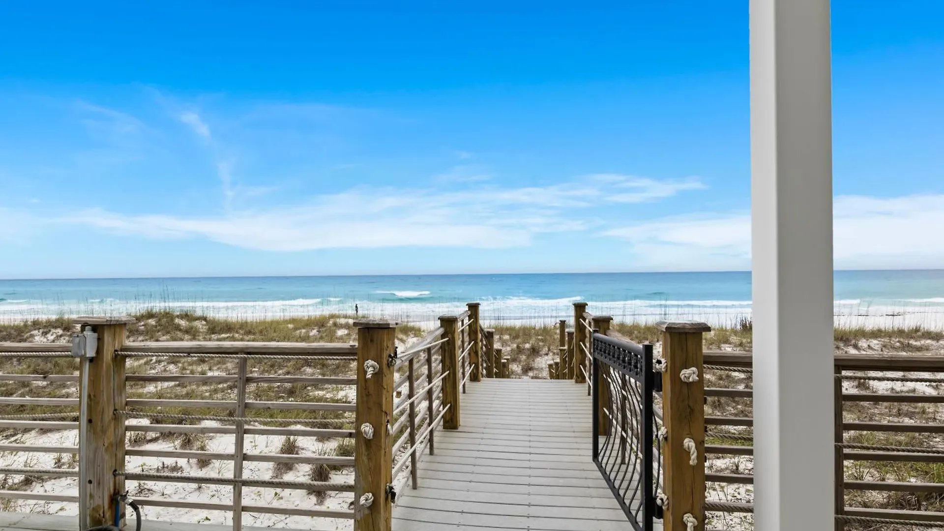On The Beach - Hot Tub - Gated Community Views Destin